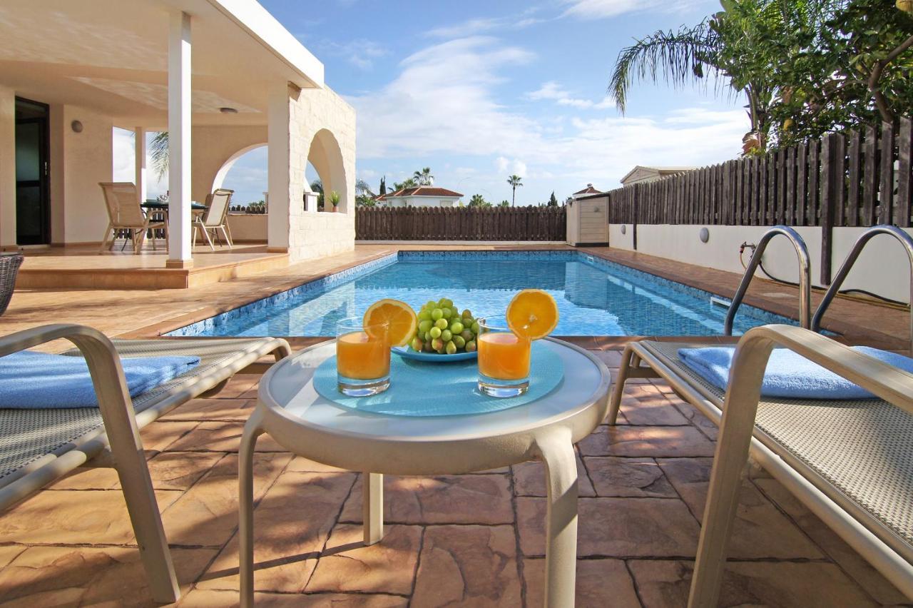 Villa Merry Agia Napa Exterior foto